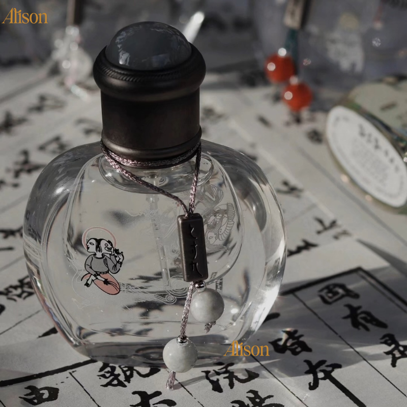 SEPT NEUF Tử Tô